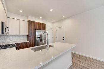 Kitchen with quartz counters